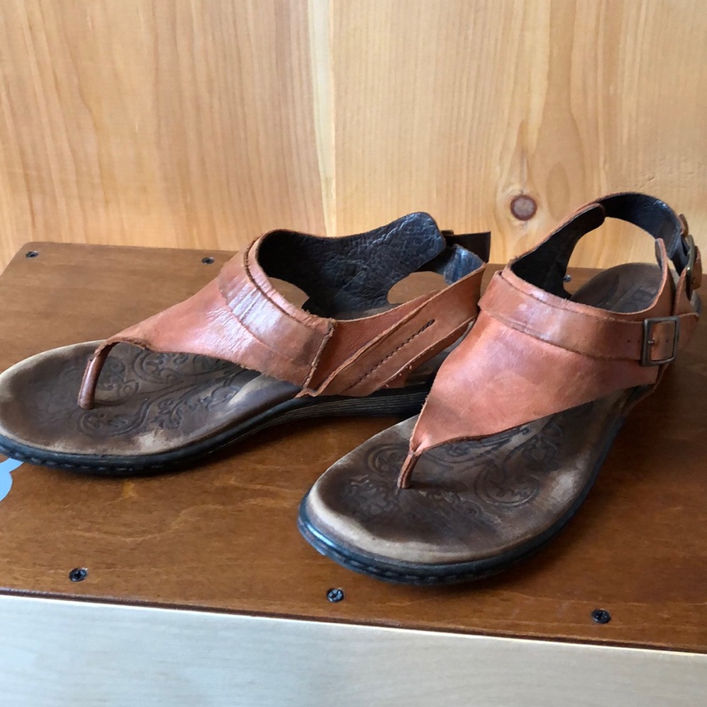 Born leather sandals